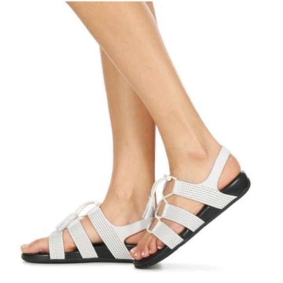 fitflop gladdie lace up